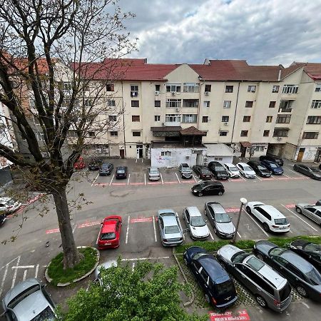 Apartament Victoria Apartment Targu Jiu Exterior photo