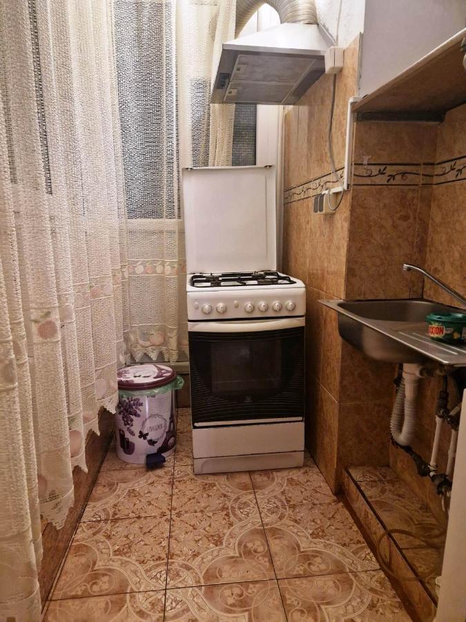 Apartament Victoria Apartment Targu Jiu Exterior photo